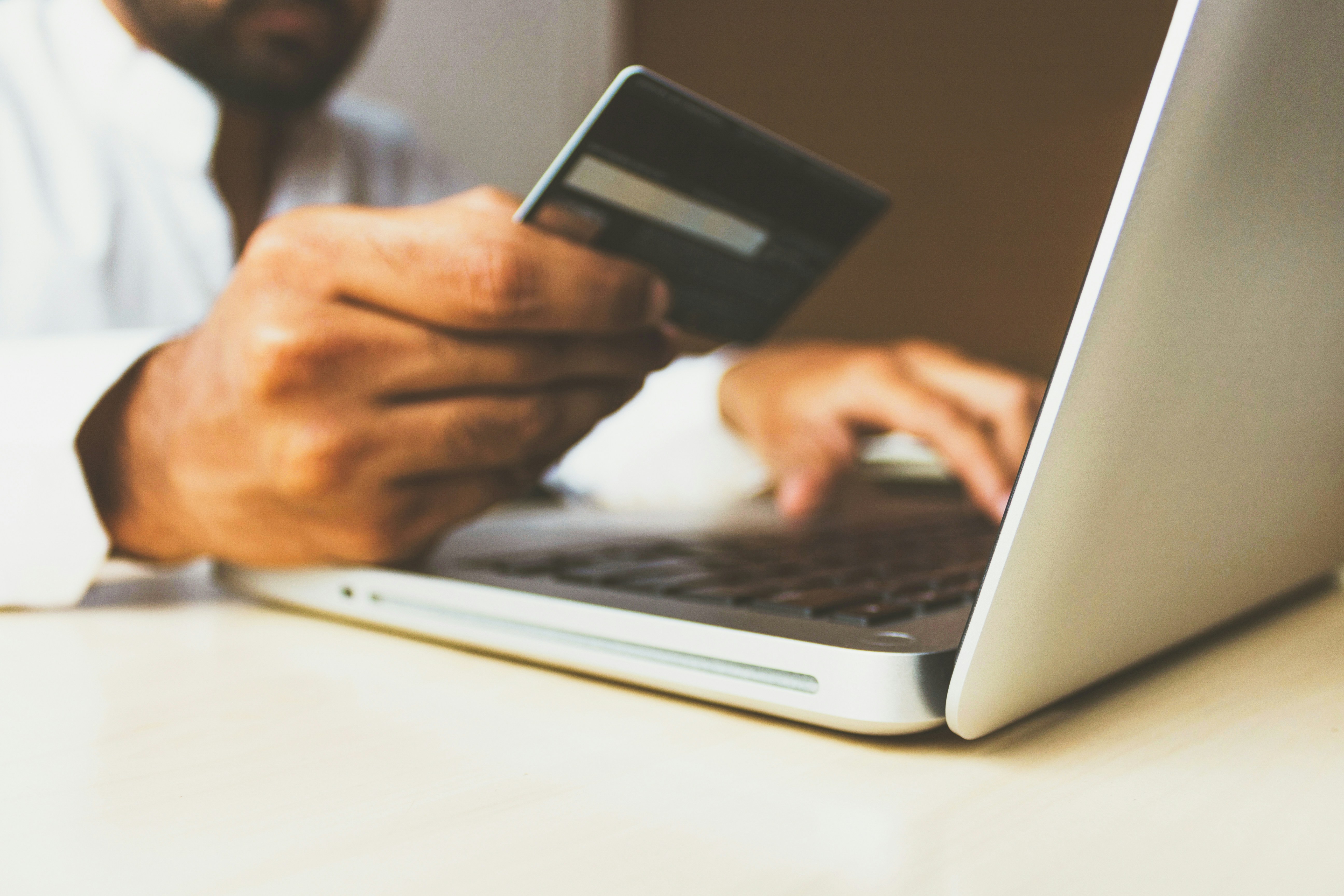 Cutting-Edge Loyalty Programs Transform Online Shopping Experiences